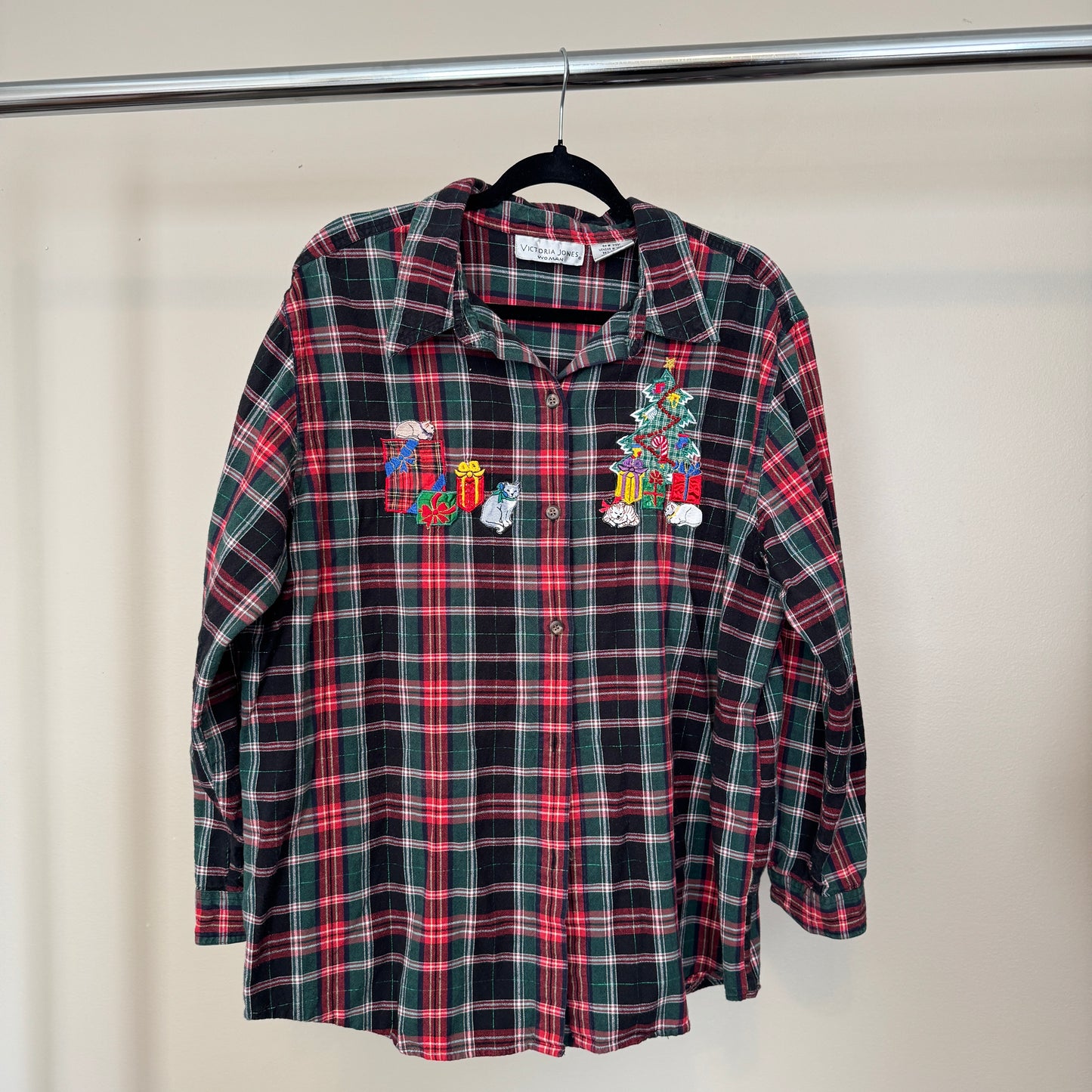 Christmas Plaid Kitty & Gifts Embroidered Button Up Shirt (2XL)