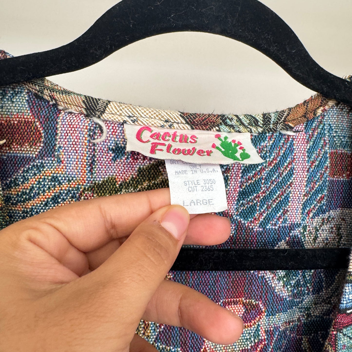 Vintage AOP Kitty Christmas Tapestry Vest (L)