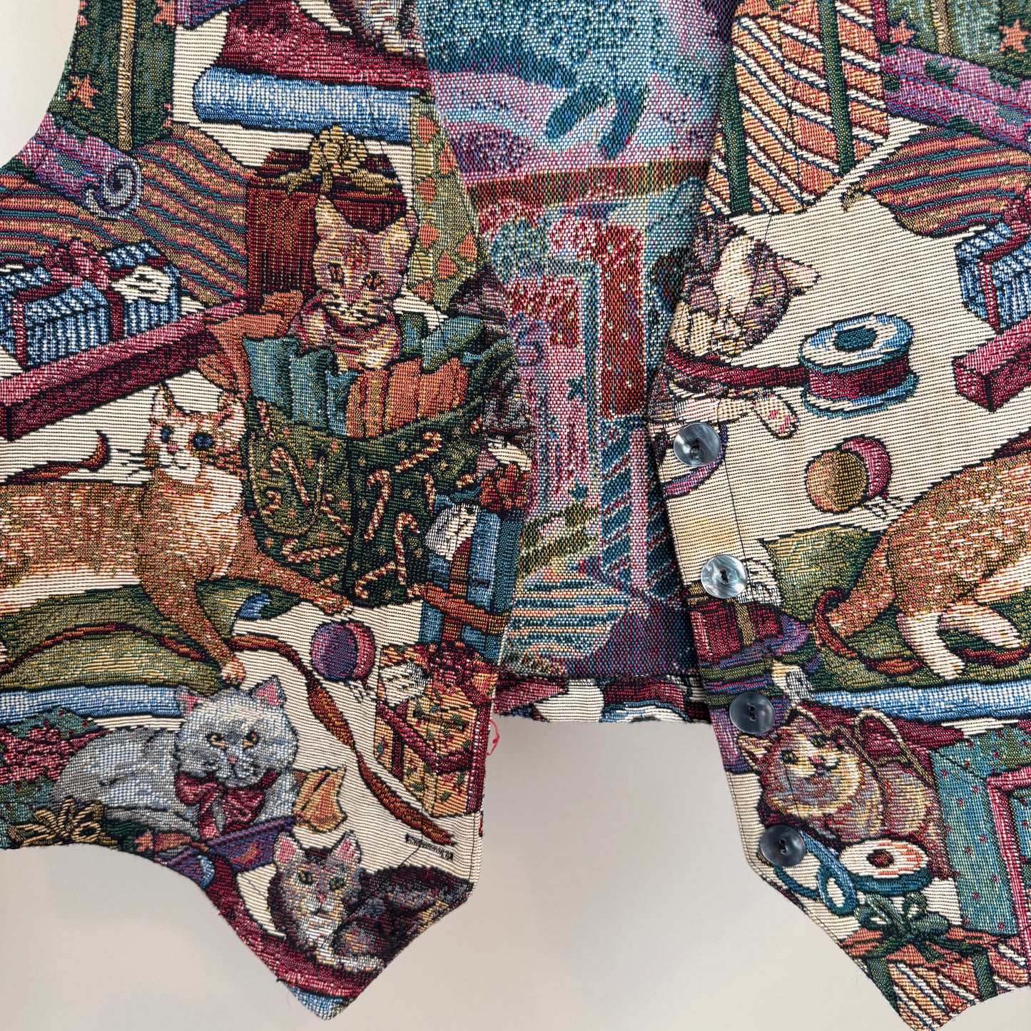 Vintage AOP Kitty Christmas Tapestry Vest (L)