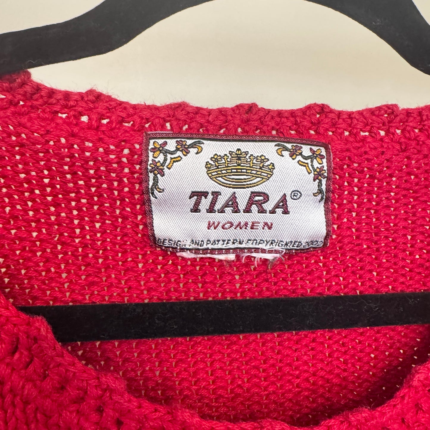 2002 Tiara Christmas Tree & Gifts Red Sweater