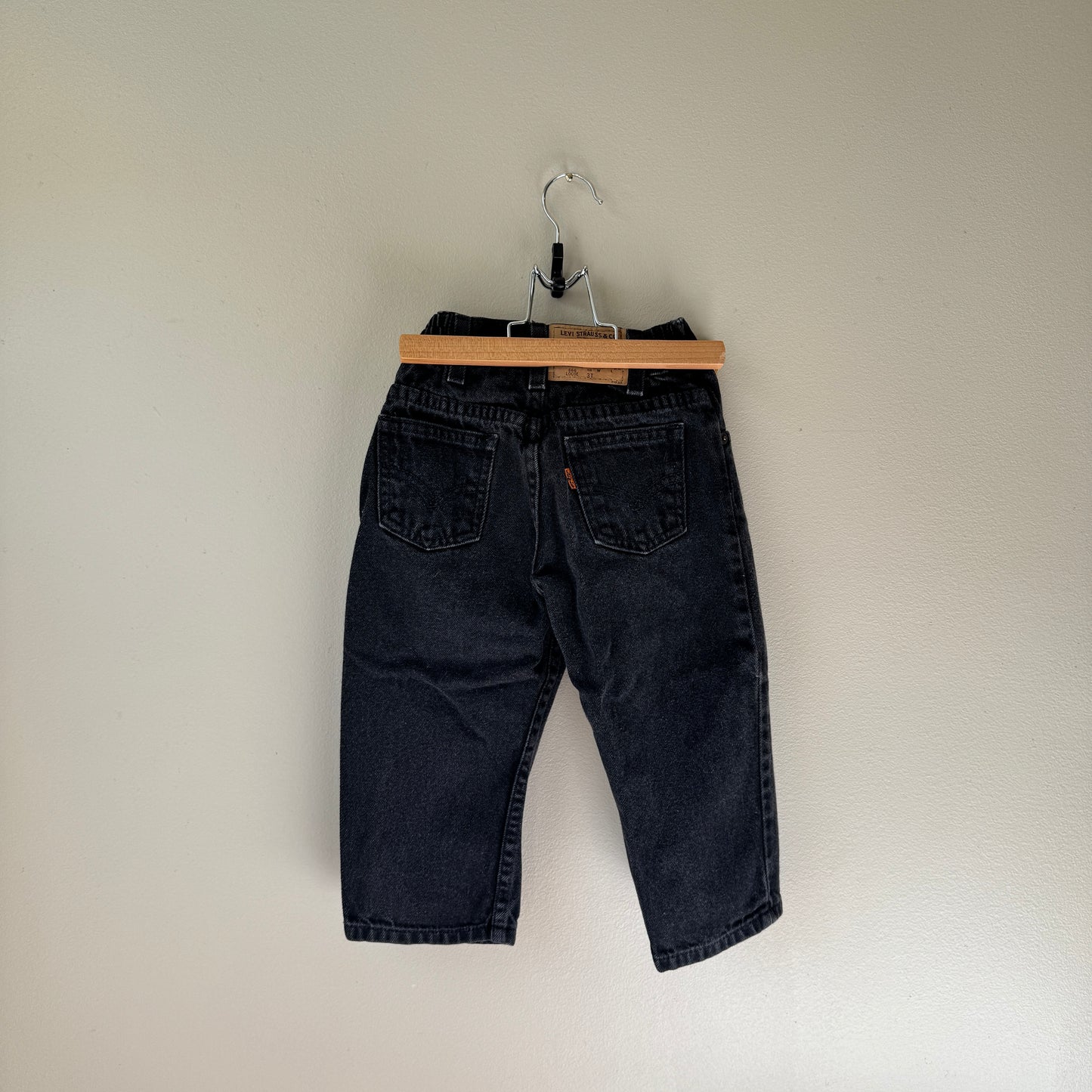 Vintage 566 Orange Tab Black Loose Fit Levi’s (3T)