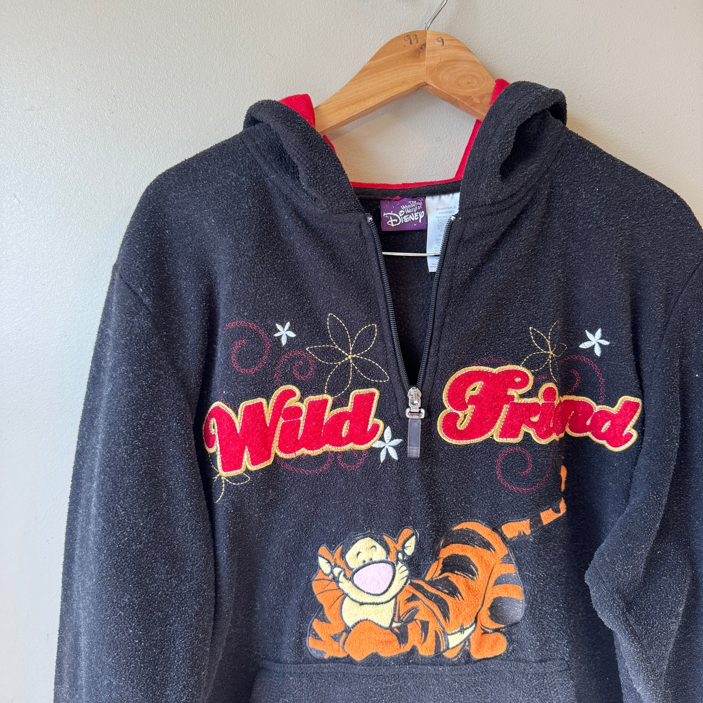 Vintage Disney “Wild Friend” Tigger Sweater (2XL)