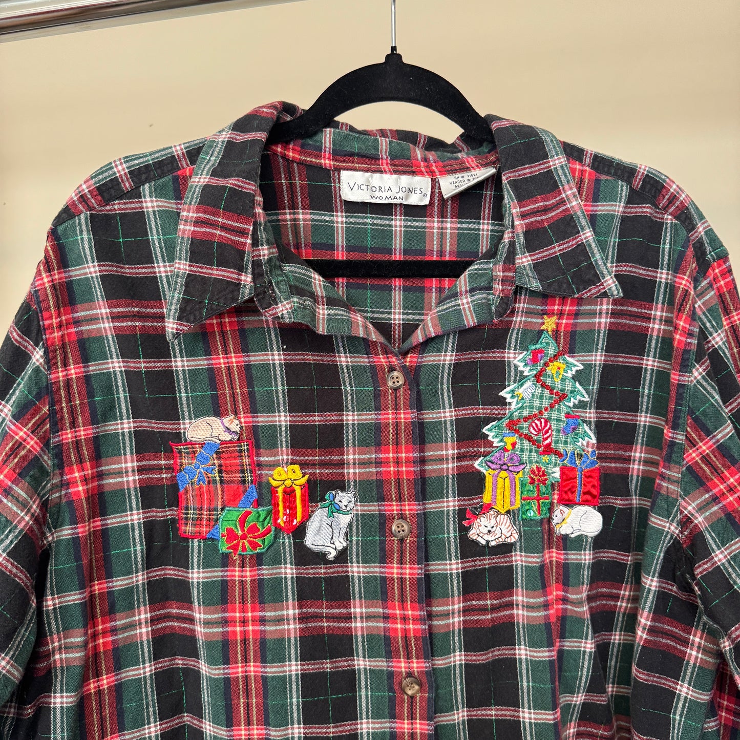Christmas Plaid Kitty & Gifts Embroidered Button Up Shirt (2XL)